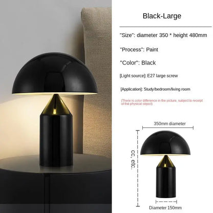 Lampe de table LED au design minimaliste nordique, luxueuse et dorée, idéale pour un salon, une chambre à coucher ou une table de chevet, haut de gamme et orientable.